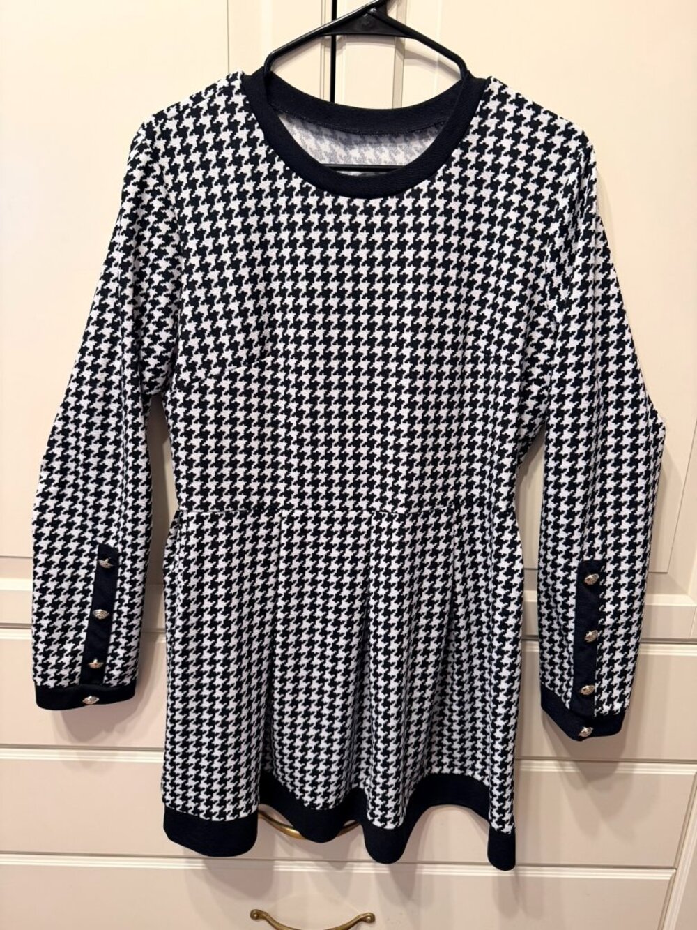 Women’s Black & White Houndstooth Mini Dress (Size XL)